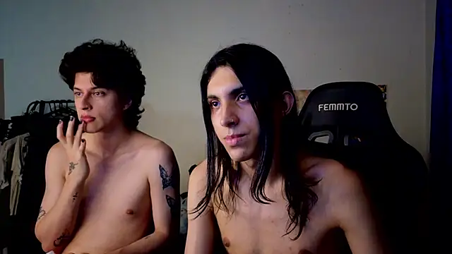 angelitofemboy online show from November 4, 2025, 3:16 am