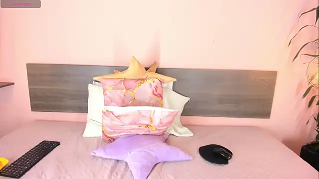 samanta joness online show from March 5, 2026, 7:15 am