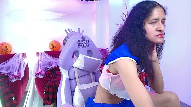 Snapshot of Alice_candace chatting on November 1, 2025, 8:22 pm Alice candace online show from November 1, 2025, 8:22 pm