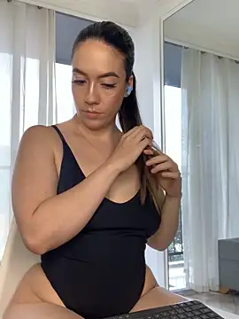 Snapshot of ImAlicee chatting on February 5, 2025, 10:01 pm ImAlicee online show from February 5, 2025, 10:01 pm