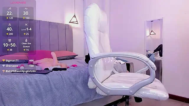 lady nylon  online show from February 22, 2025, 6:19 pm