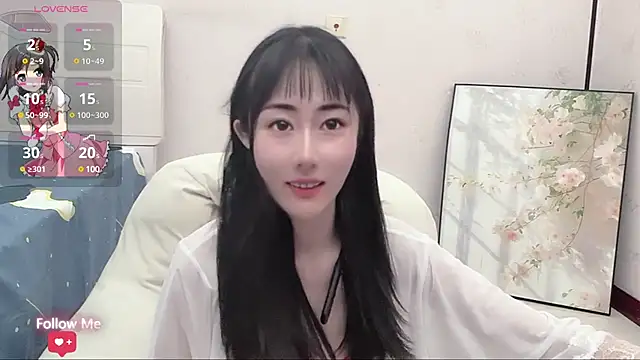 qiqi-- online show from February 18, 2025, 2:16 pm