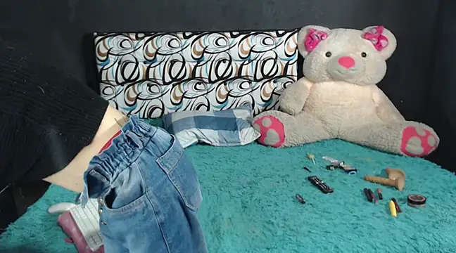 Snapshot of emma_onassis_17 chatting on February 4, 2025, 5:10 am emma onassis 17 online show from February 4, 2025, 5:10 am