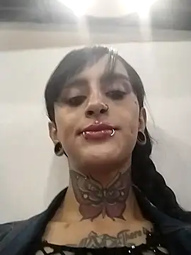 Snapshot of emma_onassis_17 chatting on March 7, 2025, 8:44 pm emma onassis 17 online show from March 7, 2025, 8:44 pm