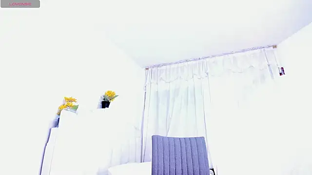 RoxannaBlanche online show from February 25, 2025, 12:34 pm