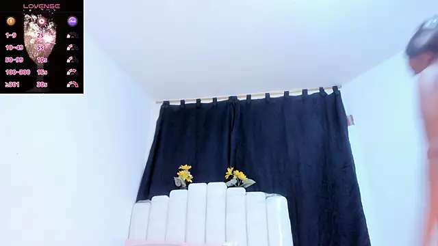 RoxannaBlanche online show from February 7, 2026, 12:20 pm