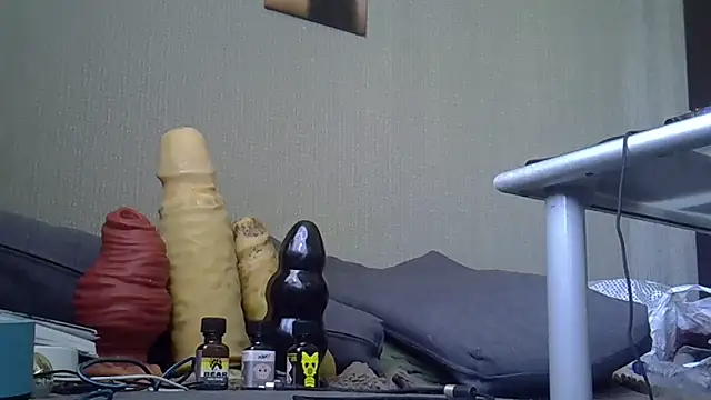 FISTCAMM online show from September 9, 2025, 6:13 am