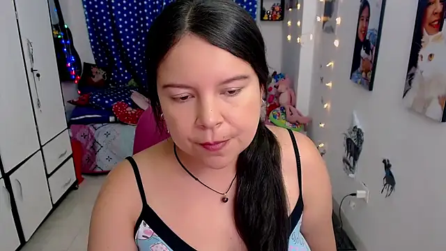 claryssa  online show from January 18, 2025, 2:58 am