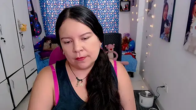 claryssa  online show from September 16, 2025, 7:48 pm