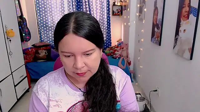 claryssa  online show from November 29, 2025, 7:28 pm