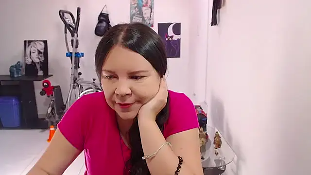 Snapshot of claryssa_ chatting on June 4, 2026, 6:58 pm claryssa online show from June 4, 2026, 6:58 pm