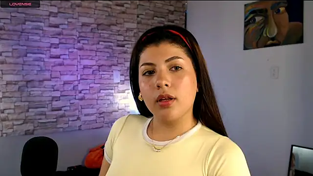 Luci Amore online show from December 10, 2024, 9:11 pm