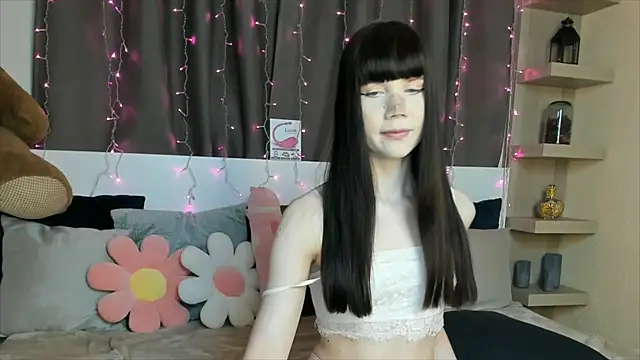 Juicy MilkX online show from December 12, 2024, 8:47 am