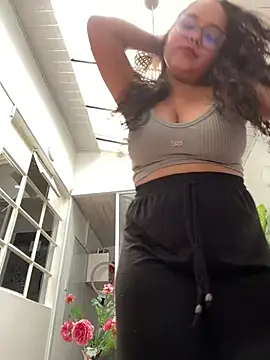 CurlyGirl 1 online show from February 20, 2025, 5:51 pm