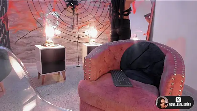 samara smithh online show from October 31, 2025, 11:44 am