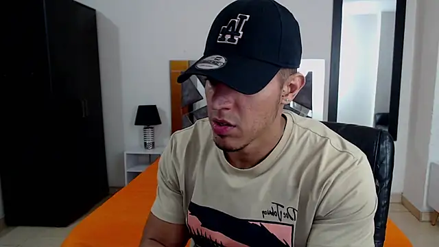 Frank heaven01 online show from February 2, 2025, 7:57 pm