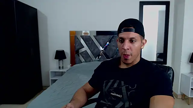 Frank heaven01 online show from February 15, 2025, 9:04 pm