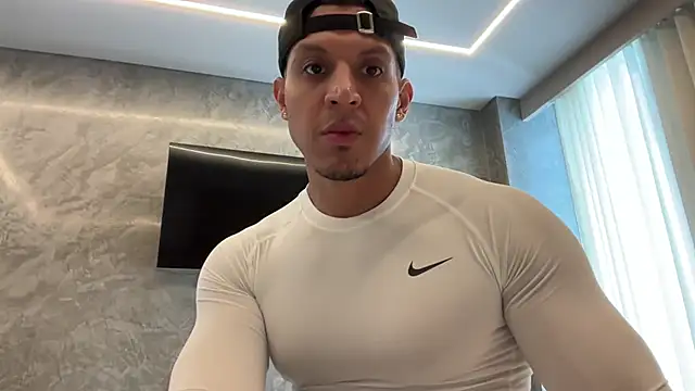 Frank heaven01 online show from February 9, 2026, 7:40 pm