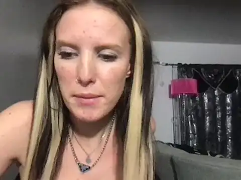 kittycatkendra online show from February 11, 2025, 1:52 am