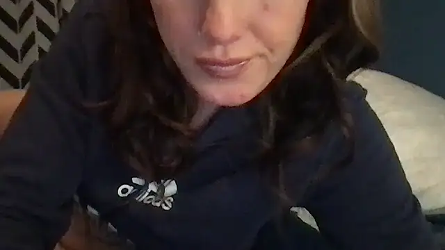 kittycatkendra online show from November 12, 2025, 11:47 pm