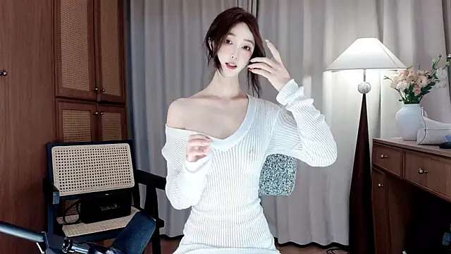 Snapshot of -Aricia- chatting on June 14, 2026, 2:41 pm -Aricia- online show from June 14, 2026, 2:41 pm