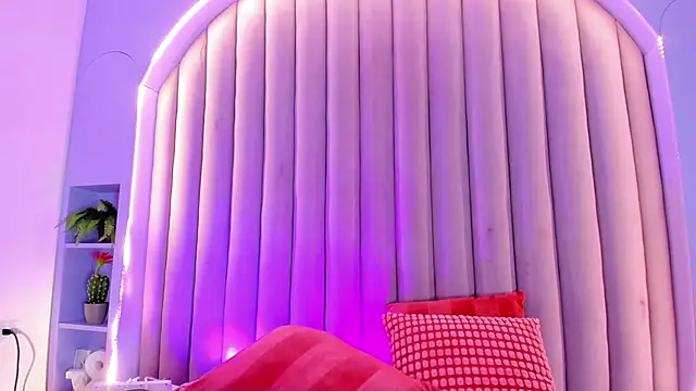 CristalCornner  online show from March 2, 2026, 7:32 pm