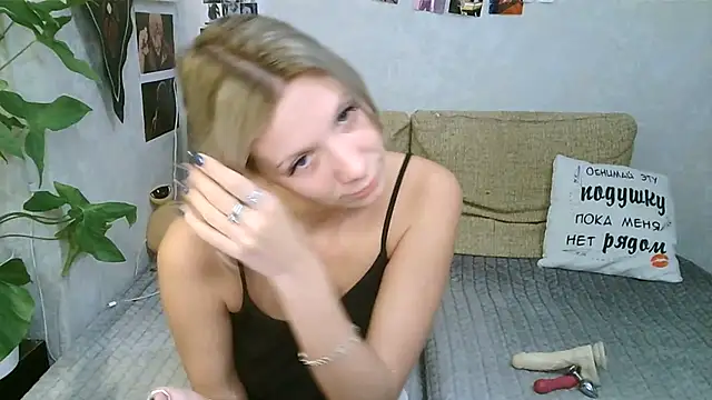 -GoldenGirl- online show from November 13, 2025, 6:29 pm