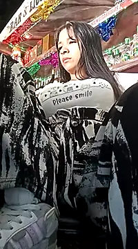 VivienAndClark online show from December 19, 2024, 7:51 pm