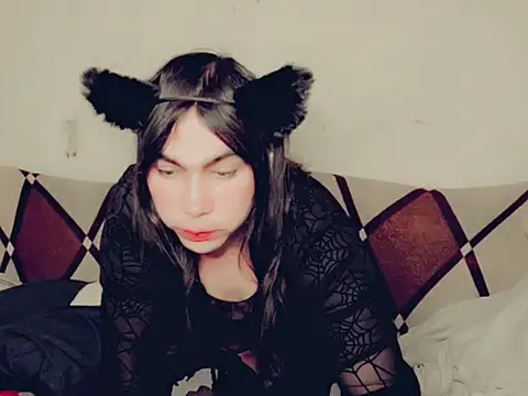 evelyntvsexy online show from June 18, 2026, 9:19 pm