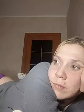 LeraSweet online show from October 3, 2025, 8:06 pm