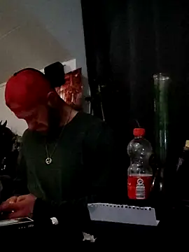 eltoulou online show from February 18, 2025, 8:25 pm