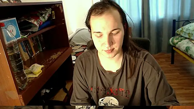 EvaMiron online show from February 4, 2025, 9:07 am