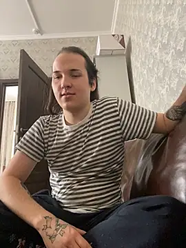 EvaMiron online show from March 11, 2025, 8:09 am