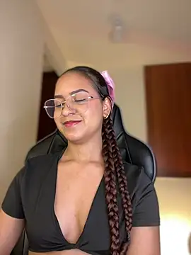 gretta kler1 online show from January 19, 2025, 10:17 pm