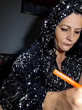 anaaamariaaaa online show from December 20, 2025, 1:18 pm