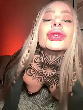 bambixboo online show from February 5, 2025, 4:03 pm