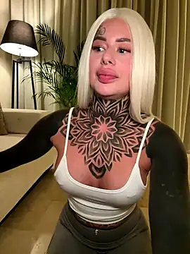 bambixboo online show from September 8, 2025, 6:51 pm