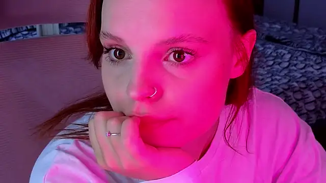 Snapshot of KristiRosee chatting on June 10, 2026, 3:39 am KristiRosee online show from June 10, 2026, 3:39 am