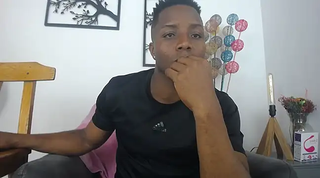 bigcock latin1 online show from February 25, 2025, 3:42 am