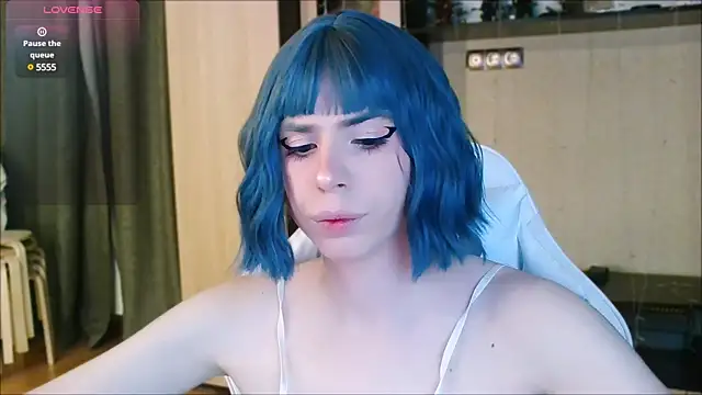 FemAlexa  online show from February 5, 2025, 12:17 pm