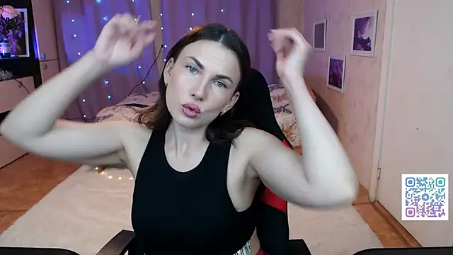 Daniela Cooperr online show from May 28, 2026, 7:11 pm