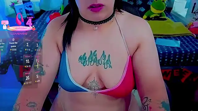 NatalieHarris online show from October 31, 2025, 6:42 pm