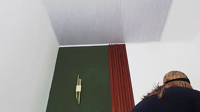 jean sneider online show from November 25, 2025, 1:55 pm