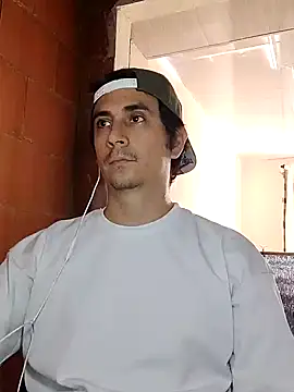 Rejy1992 online show from January 23, 2025, 7:51 pm