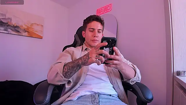 LucianSinclair online show from January 12, 2025, 10:22 pm