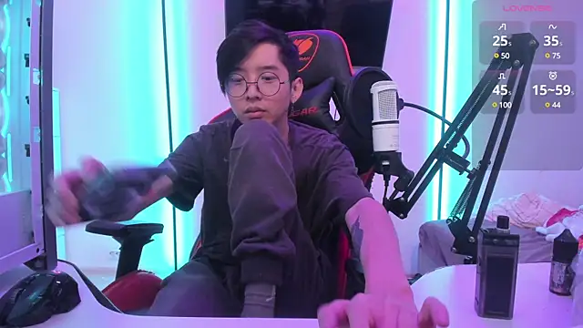 wexlee7 online show from December 2, 2024, 12:30 am