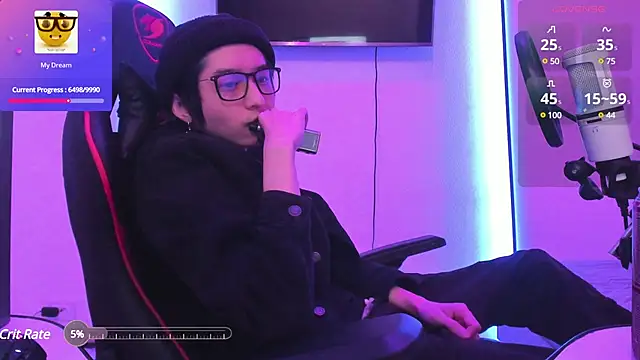 wexlee7 online show from February 24, 2025, 11:19 pm