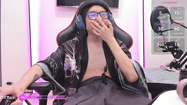 wexlee7 online show from March 3, 2025, 10:42 pm