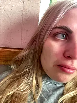 pawpaws online show from September 9, 2025, 6:02 am