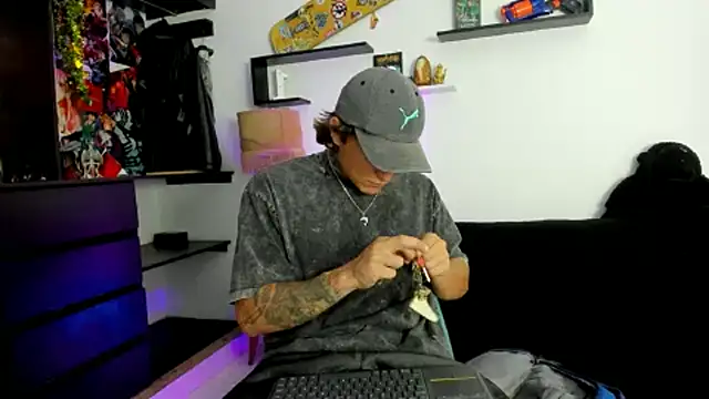 Tom Krakow online show from March 10, 2025, 8:34 pm